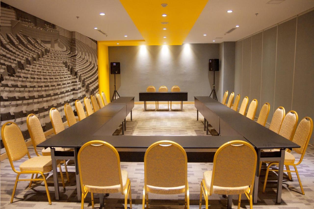 Ibis Padang Hotel Ngoại thất bức ảnh
